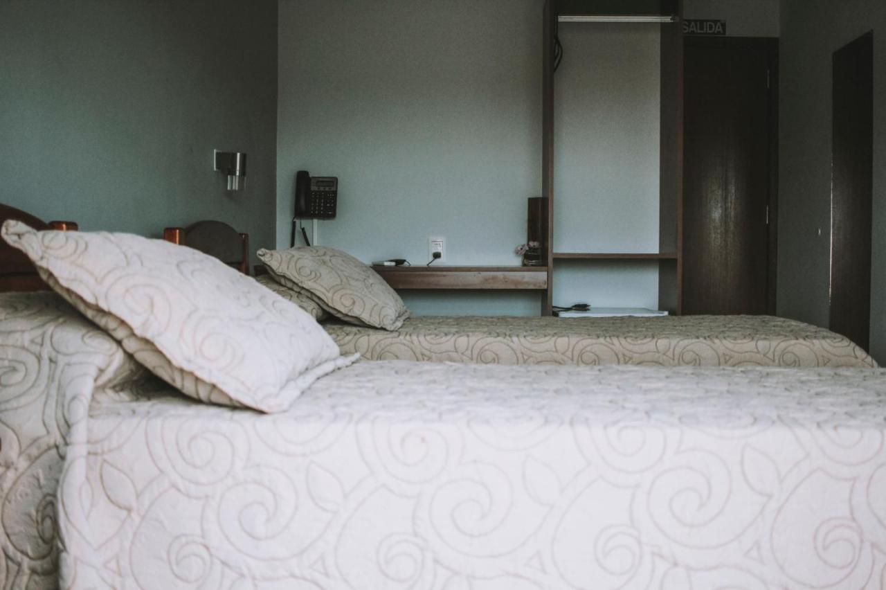 Hotel Imperial Мело Екстериор снимка